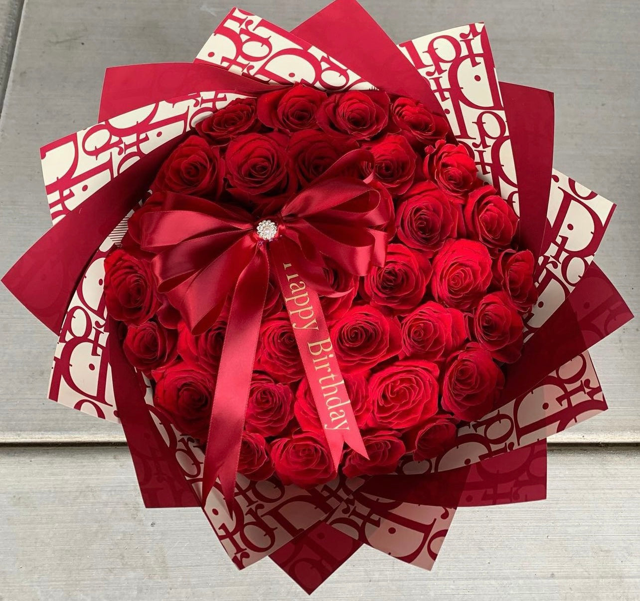 50 Roses Bouquet (Ramo Buchon)