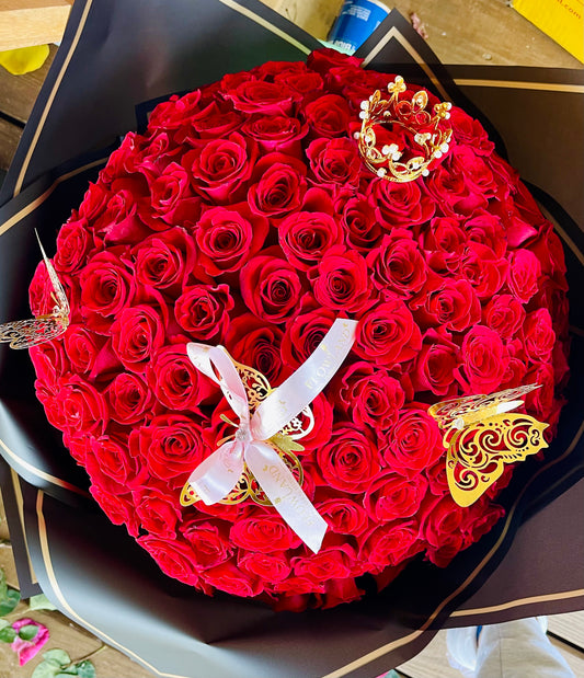 50 Roses Bouquet (Ramo Buchon)