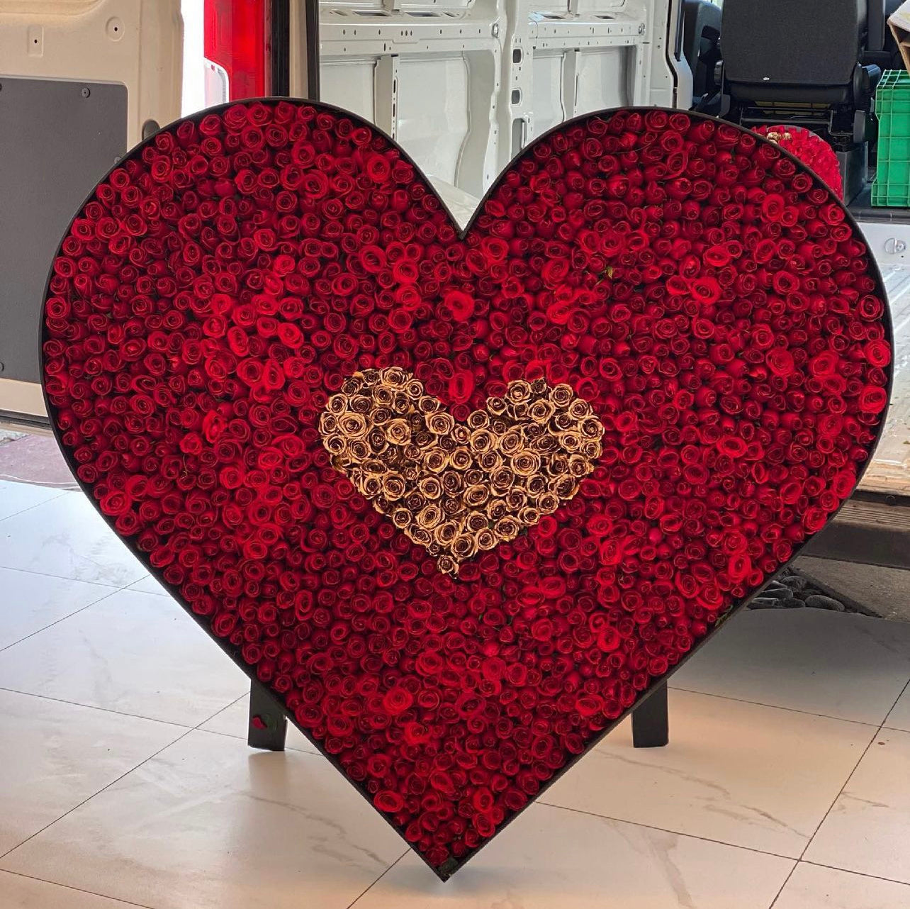 Lovely Floral Sculpture