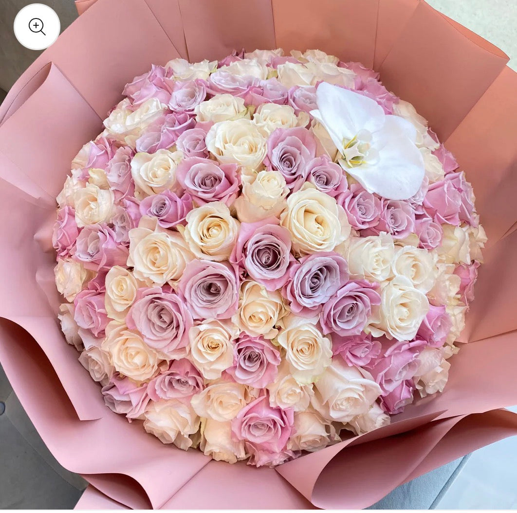 Lady In Pink Bouquet (Bushon)